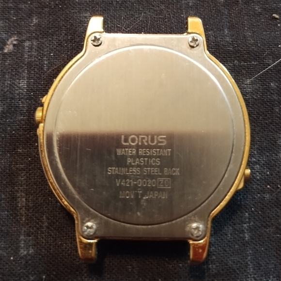 Vintage Lorus Mickey and Minnie Mouse Watch - Picture 4 of 10